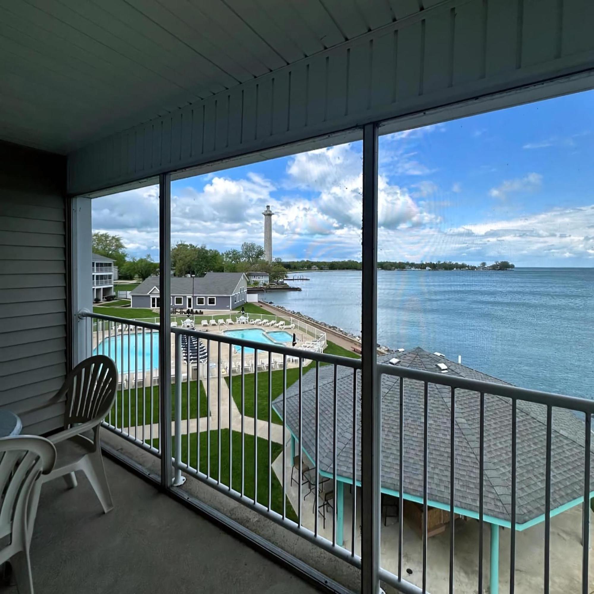 Bayshore Resort At Put-In-Bay Exterior photo